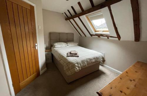 Eccles Apartment | Lower Bell