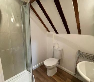 Eccles Apartment | Lower Bell