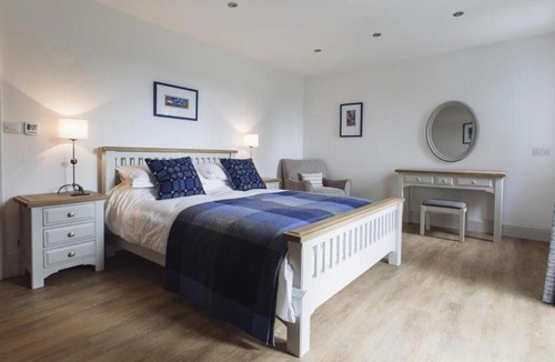 Reynoldston House | Lower Brynfield Cottage, Reynoldston