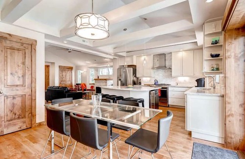 Interurban Park House | Lower Chautauqua Gem - 2/2 Complete Renovation with Gorgeous Backyard