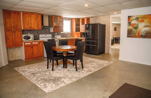 Barraute Apartment | Lower Floor - Mont-Video