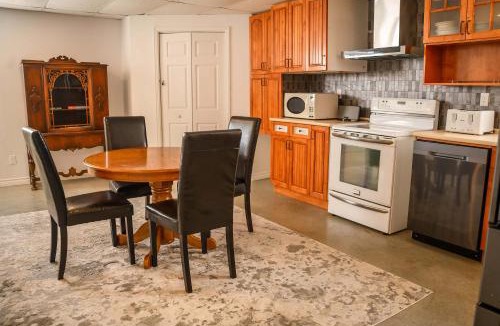 Barraute Apartment | Lower Floor - Mont-Video