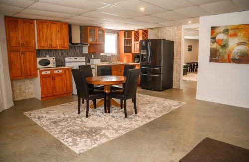 Barraute Apartment | Lower Floor - Mont-Video