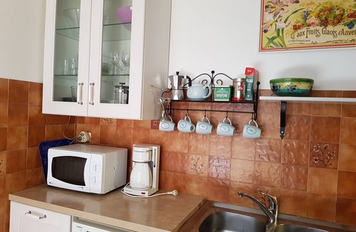 Le Bar-sur-Loup Apartment | Lower Garden Apartment with *Large Heated Pool*