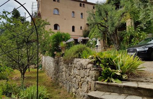Le Bar-sur-Loup Apartment | Lower Garden Apartment with *Large Heated Pool*