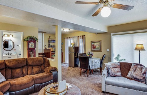 Graham Apartment | Lower-Level Apt w/Hot Tub & Sauna in Graham!