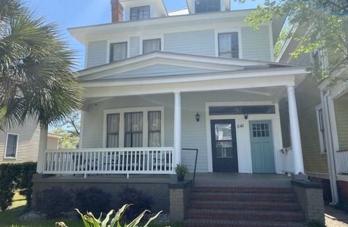 Dixon Park Apartment | Lower Level Executive Rental in Victorian District
