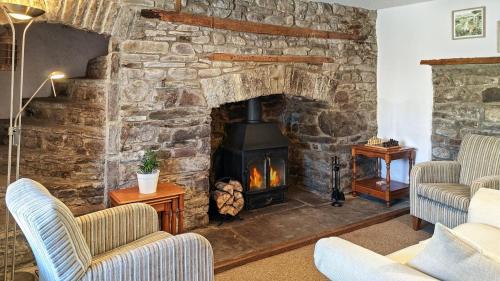Llangynidr House | Lower Lock Cottage