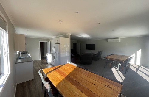 Methven Ski Chalet | Lower Lodge (12 Bed) Pudding Hill