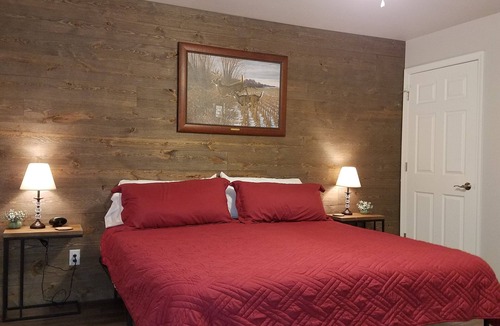 Saint Patrick Cabin | Lower Lodge at Oak Hollow - Located between St Patrick and Lake of the Oaks