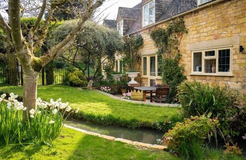 Broadway House | Lower Mill 1 Cottage Broadway