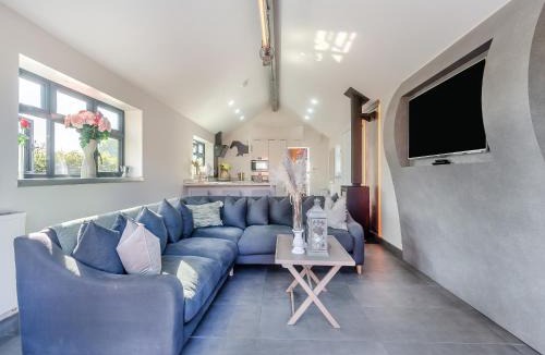 Coton in the Elms House | Lower Peastocking