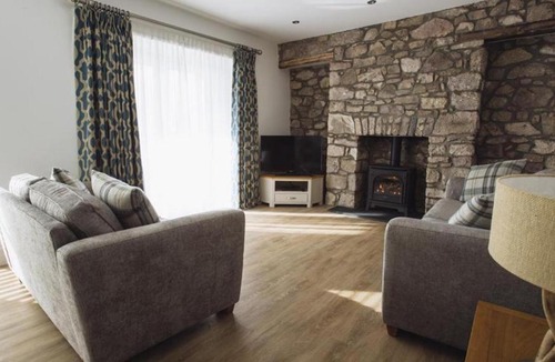 Reynoldston House | Lower Sanctuary Cottage, Reynoldston