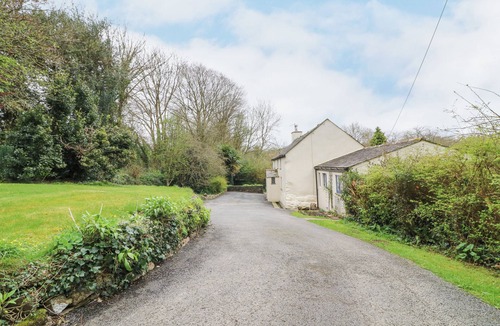 Trelil Cottage | LOWER TAMSQUITE, pet friendly, with open fire in St Tudy