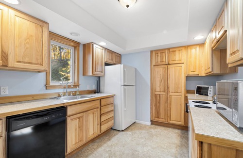 Frankfort Apartment | Lower Terrace in Three Pines Resort