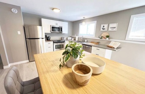 Port Williams House | Lower Unit 1067 Rawding