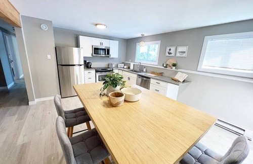 Port Williams House | Lower Unit 1067 Rawding