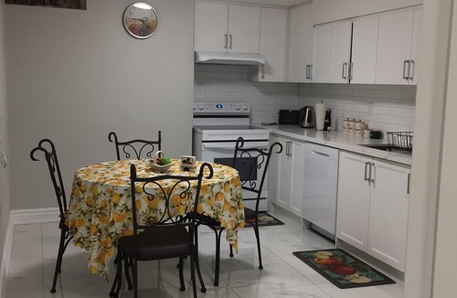 Brampton Apartment | Lower Unit of House in Brampton(private)
