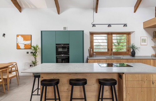 Morwellham Cottage | LOWER WALREDDON BARN, pet friendly, with open fire in Tavistock