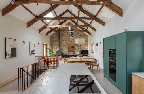Morwellham Cottage | LOWER WALREDDON BARN, pet friendly, with open fire in Tavistock