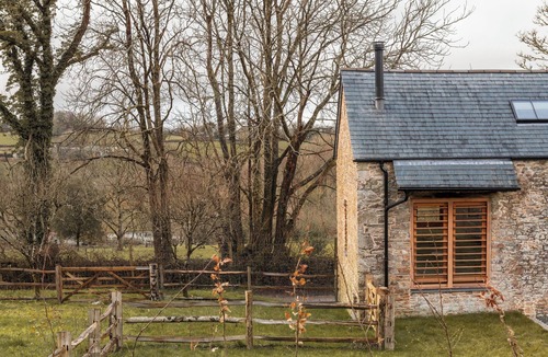 Morwellham Cottage | LOWER WALREDDON BARN, pet friendly, with open fire in Tavistock