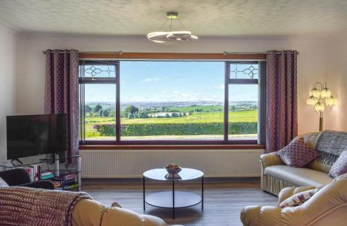 Cumnock House | Lowesmuir Cottage