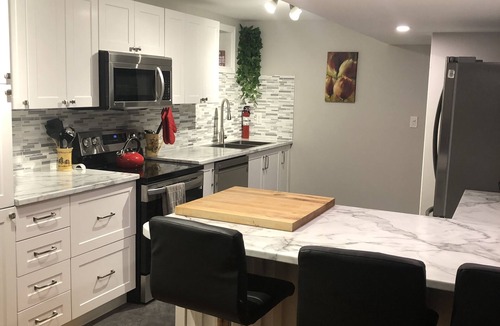 Prince Edward Apartment | Loyalist Bird House (park pass & close to horse ranch) - ST-2022-0121