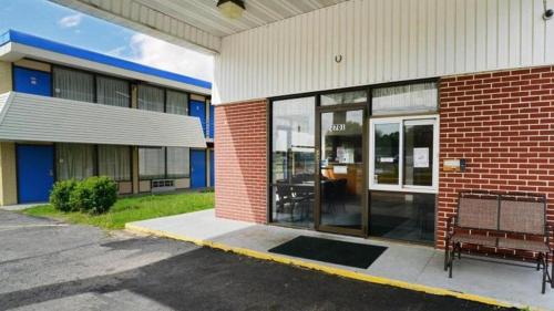 Maryville Hotel | Loyalty Inn Maryville