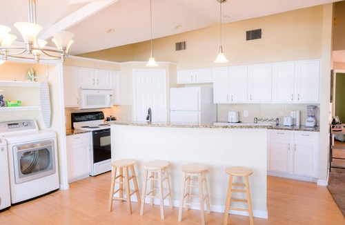 Long Branch House | Lozano Lake House Sum