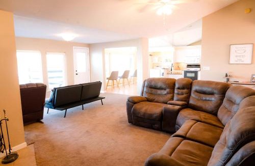 Long Branch House | Lozano Lake House