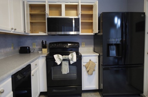Wayne House | LRCD - Quiet, Modern Home Near Downtown & Airport