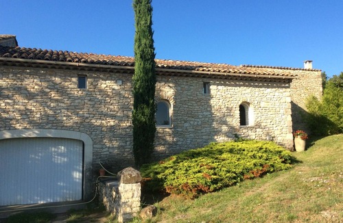 Saint-Michel-l'Observatoire Apartment | LUBERON FORMER SHEEPFOLD 19 th