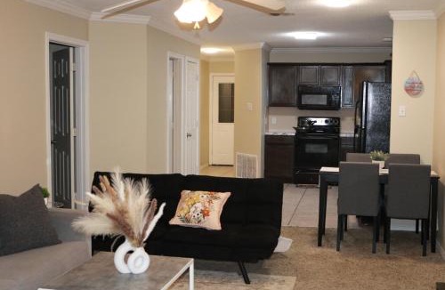 North by Northwest House | Lubbock haven Rooms with individual Bathrooms
