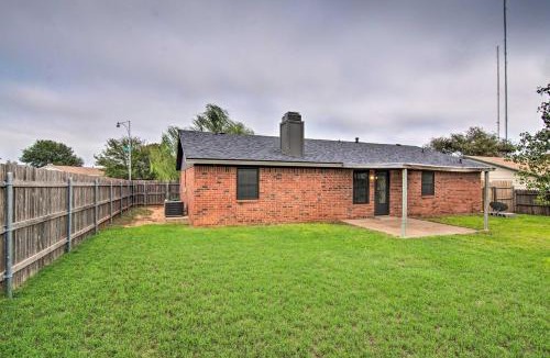 Lubbock House | Lubbock Home with Backyard - 6 Mi to Texas Tech