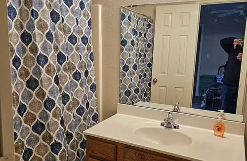 North by Northwest Apartment | Lubbock's Home Away From Home 3BR/3BA/2car
