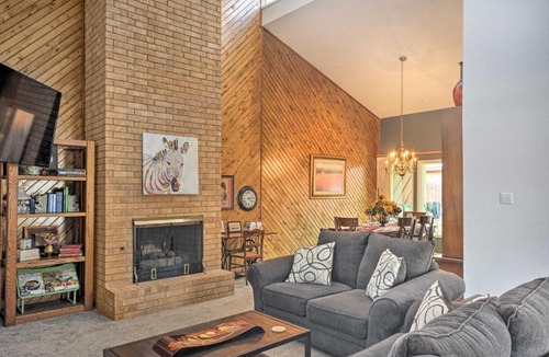 Heart of Lubbock House | Lubbock Townhome w/Grill Near TTU & Downtown!