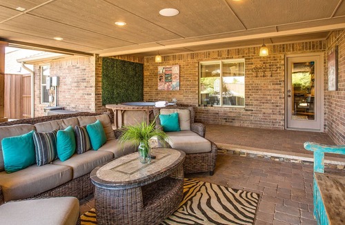 Lubbock House | Lubbock’s #1 Rated Private Luxury Pool w/ Firepit Grill Outdoor Kitchen🔥