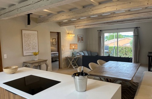 Forcalquier Villa | Luberon, contemporary villa with heated pool in a 4-star resort