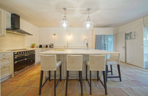 Saint-Martin-de-Castillon House | Luberon – A charming property enjoying a beautiful view – Sleeps 14
