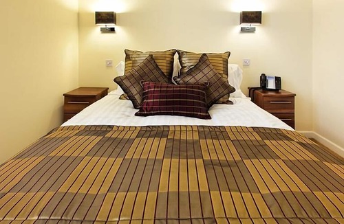 West Bromwich Bed & Breakfast | Lucarelli Inn