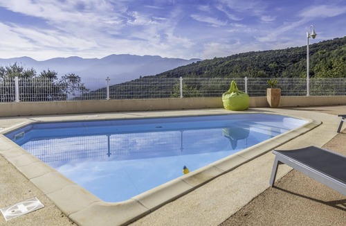 Taillet Cottage | Lucas's lodgings offer you at Rose and Jb's, breathtaking view.