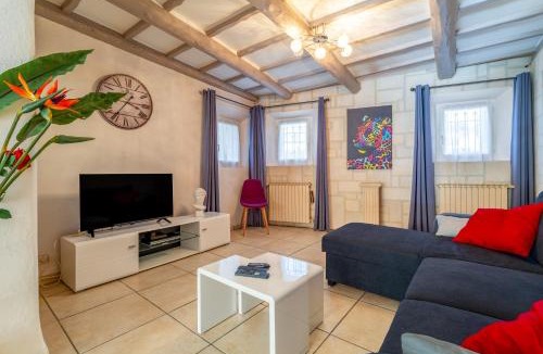 Mondragon House | Lucciano Village House, Sleeps 6