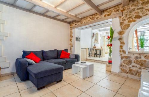 Mondragon House | Lucciano Village House, Sleeps 6