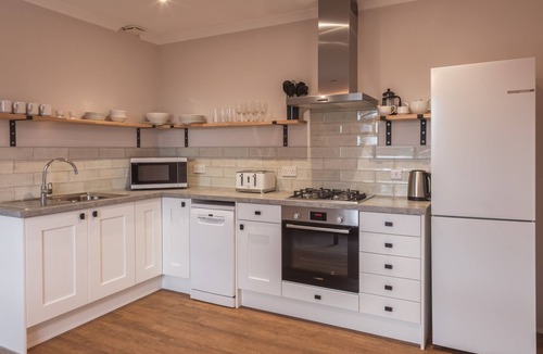 Shanklin Apartment | Luccombe View lovely light apartment