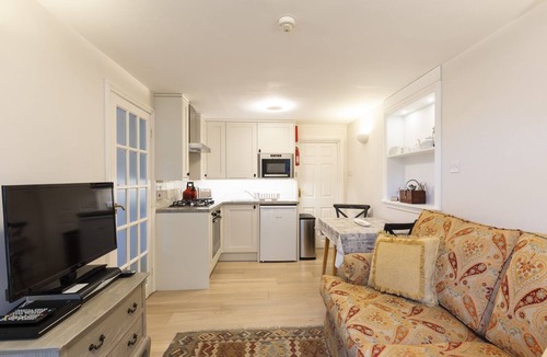 Shanklin Apartment | Luccombe View lovely light apartment