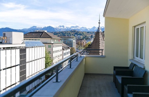 Lucerne Apartment | Lucern 2-br Flat w Netflix Top Location