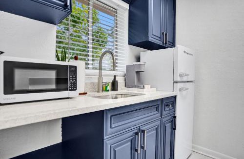 Lake Worth House | Lucerne Collection Private 4-Unit Building