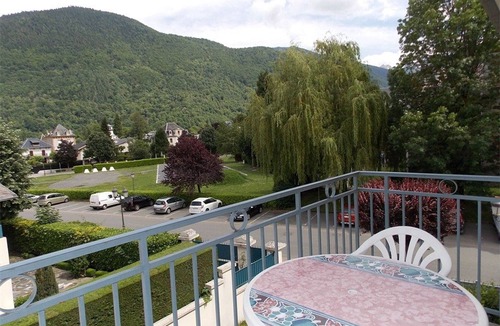 Bagneres-de-Luchon Apartment | Luchon - 1-bedroom apartment for 4 with balcony and parking