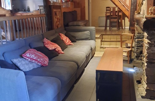 Gouaux-de-Luchon House | LUCHON 10mn away CHALET DE CHARME GRANGE 3* (charming chalet)