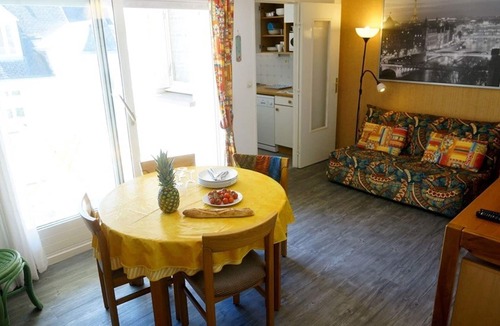 Bagneres-de-Luchon Apartment | Luchon, apartment 4/5 ppl - South balcony - Private parking